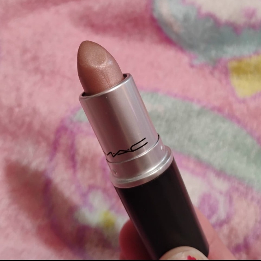 MAC Frou Lipstick *RARE*